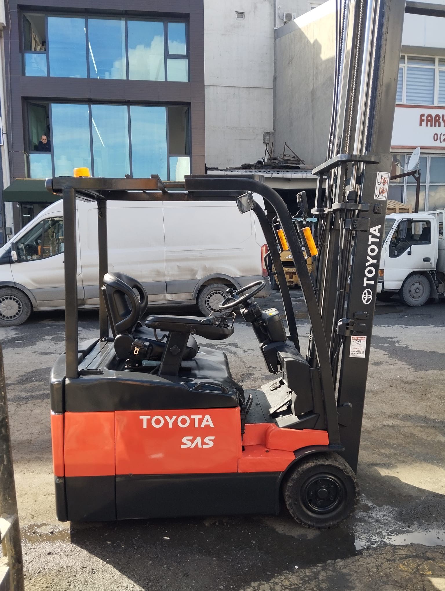 TOYOTA FORKLİFT ELEKTRİKLİ