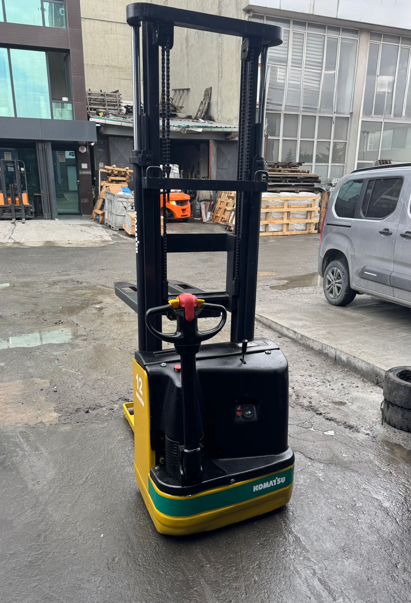 KOMATSU İSTİF MAKİNESİ