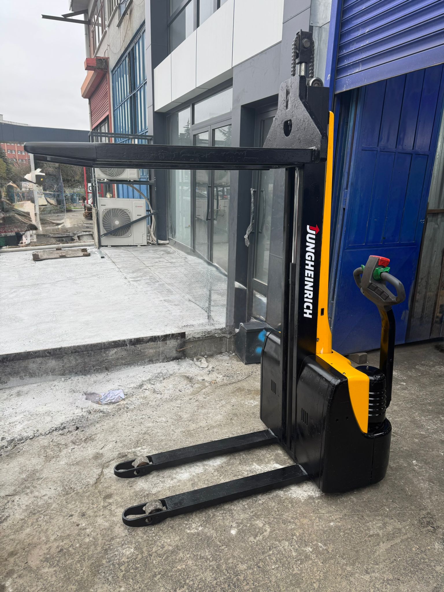 JUNGHEINRICH İSTİF MAKİNESİ